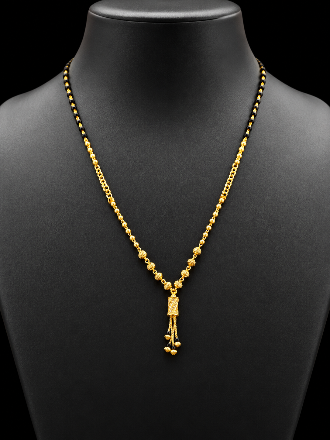Black Beads Gold Color Chain Design 1 Necklace Set